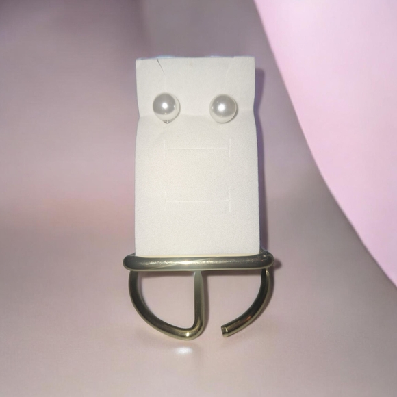 Elegant Silver Pearl Earrings - Picture 2 of 5